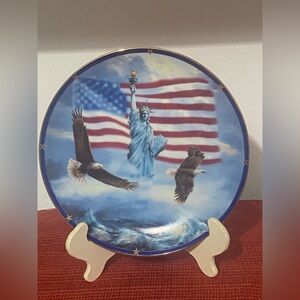 Patriotic Decorative Plate with Statue of Liberty and Eagles set of 5